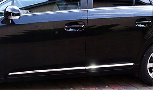 Instalación de la tira cromada del Toyota Avensis