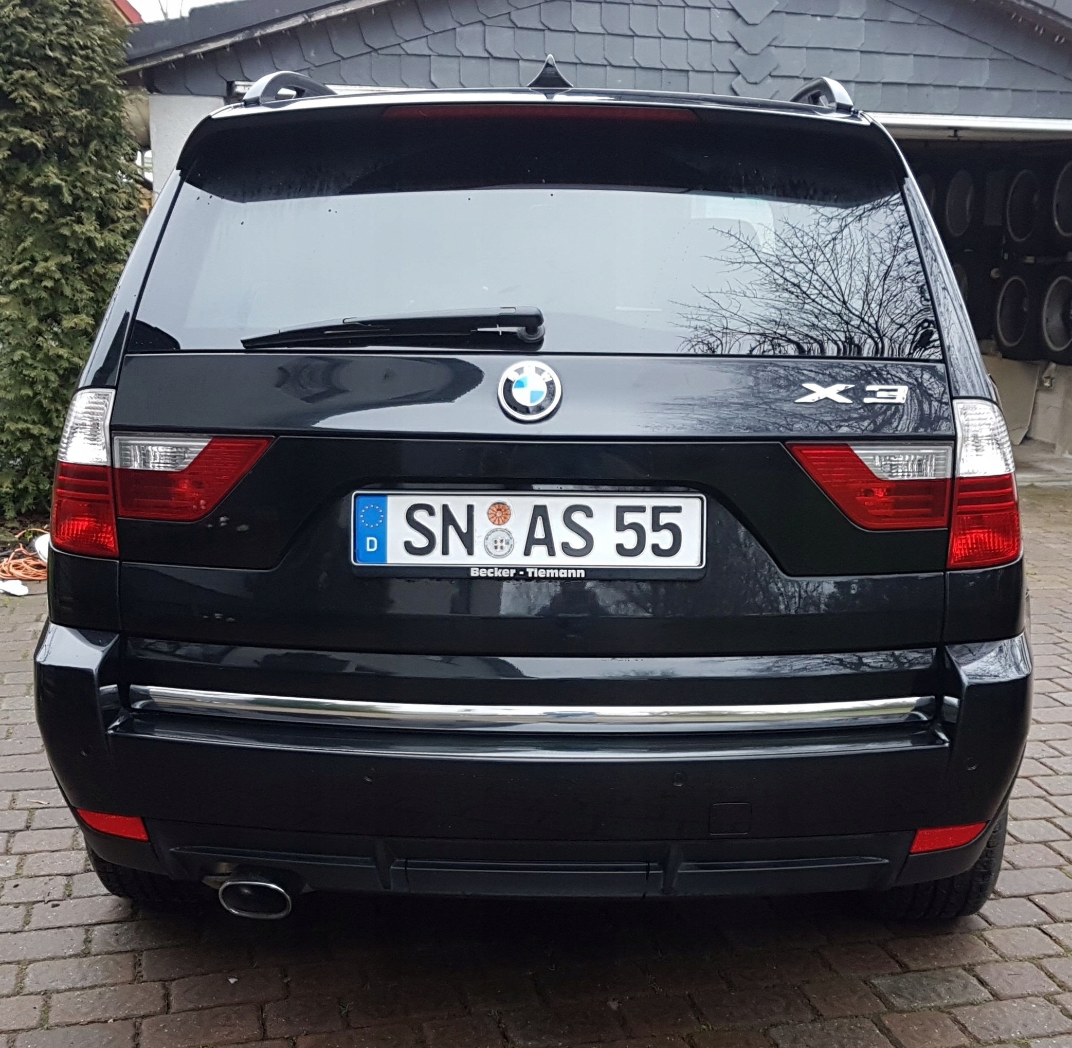 Instalación del embellecedor BMW X3 E83