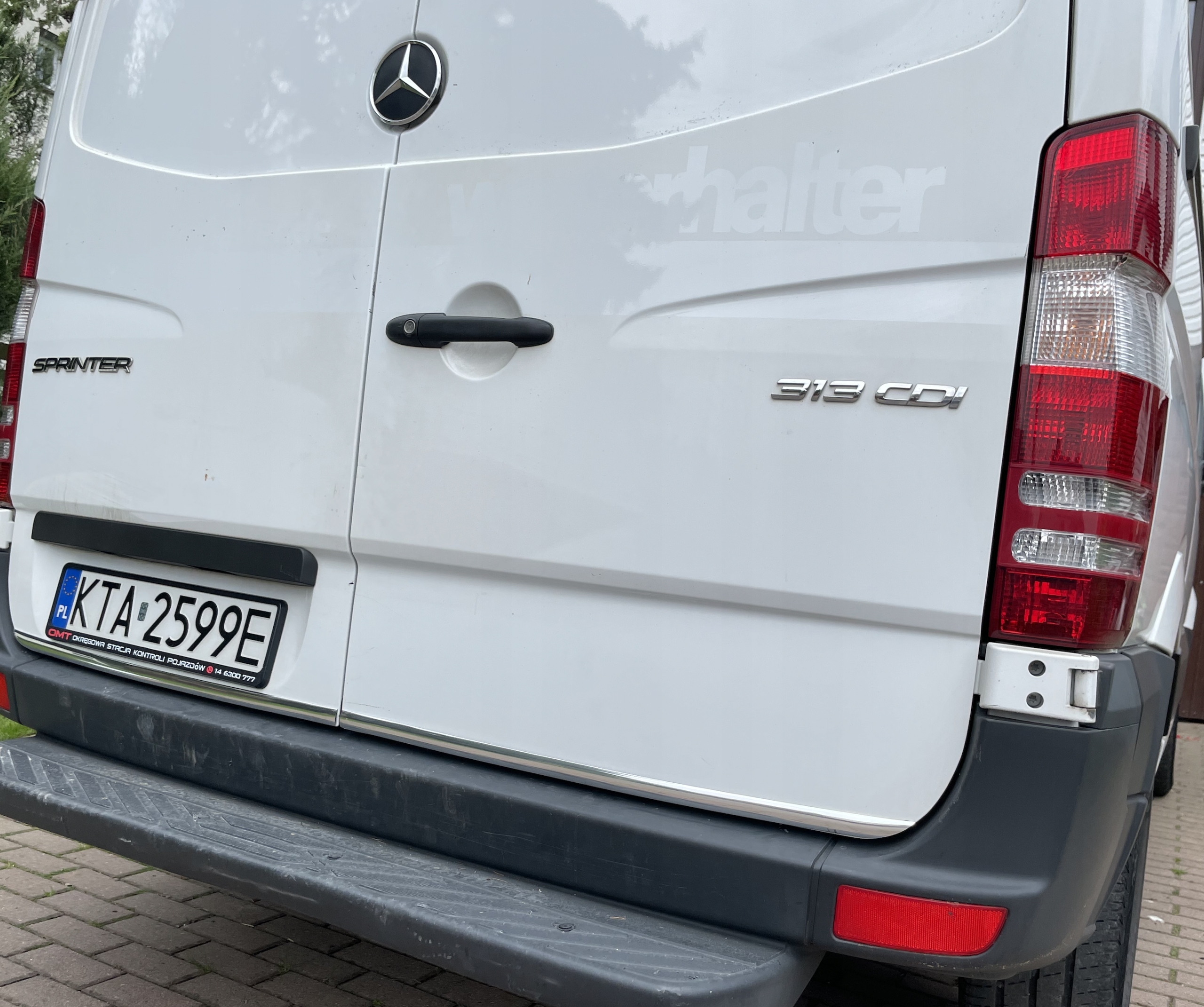 Dettaglio delle strisce cromate su Mercedes Sprinter W906