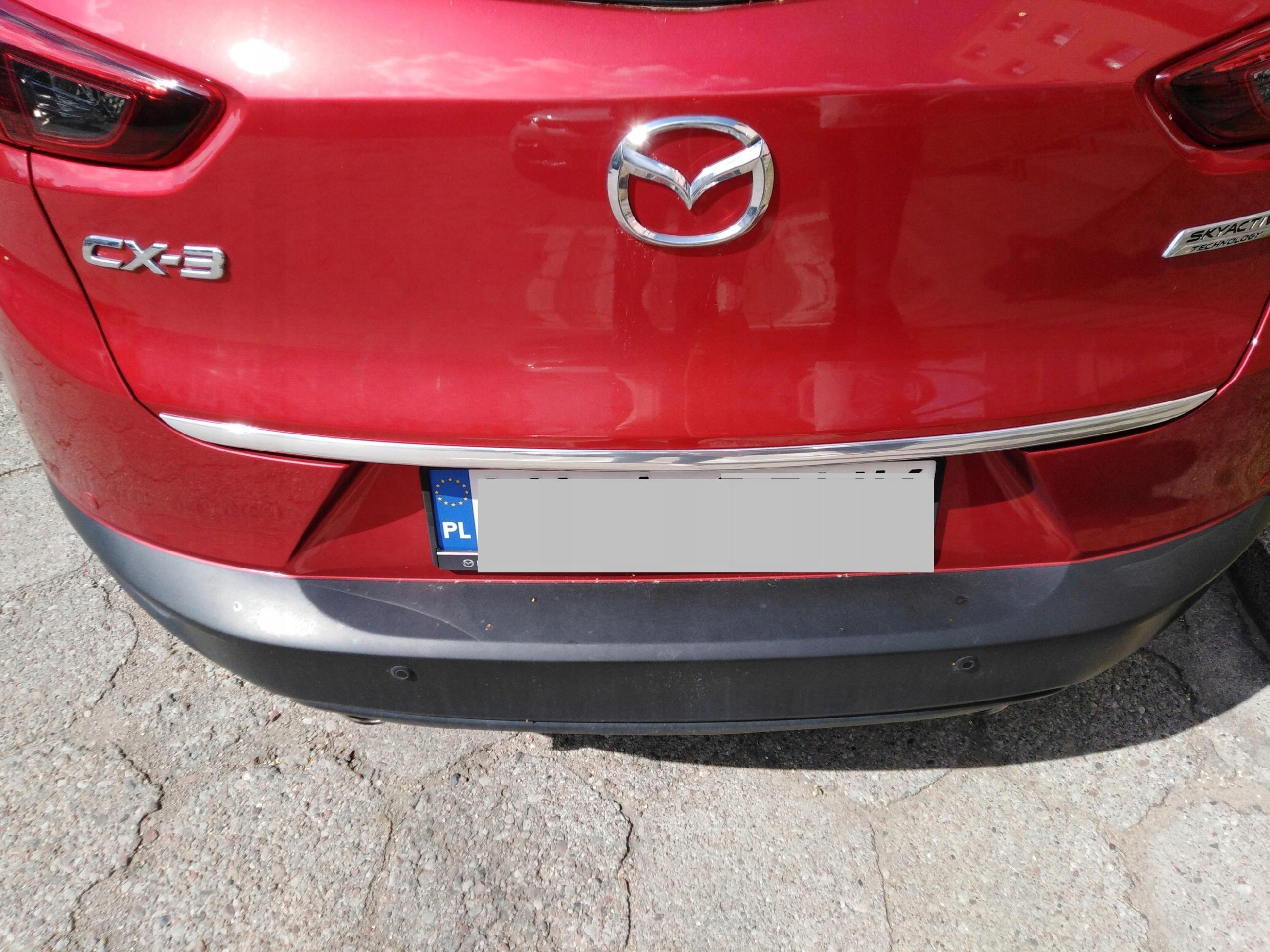 Bande chromée prête à installer