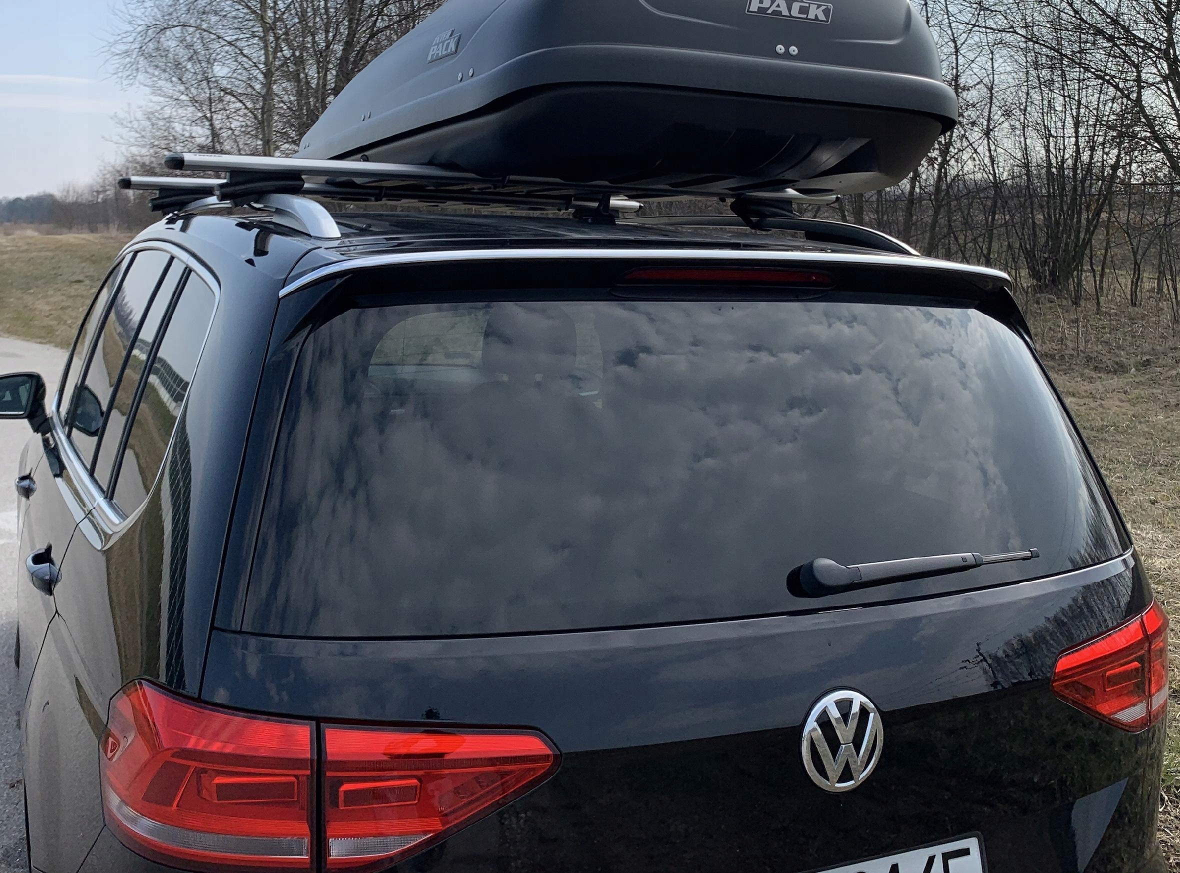 Montage der Chromleiste VW Golf Sportsvan
