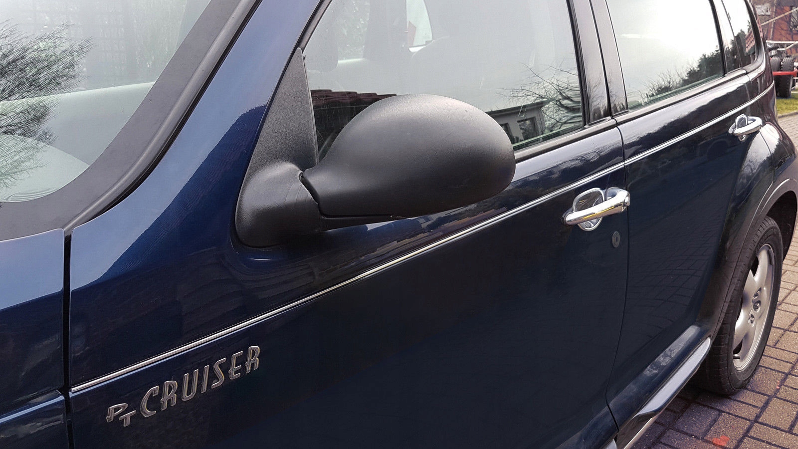 Detalle de las tiras cromadas para Chrysler PT Cruiser