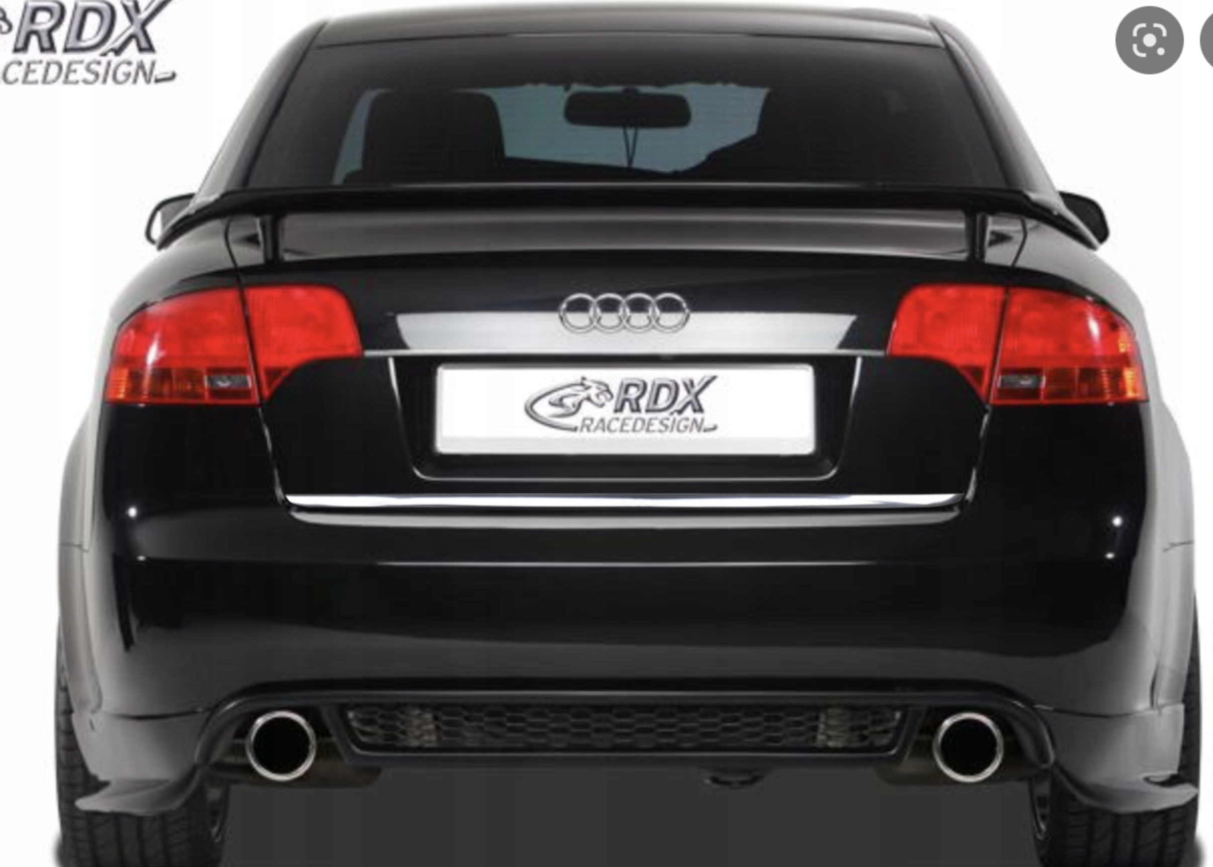 Detalle de la tira cromada Audi A4