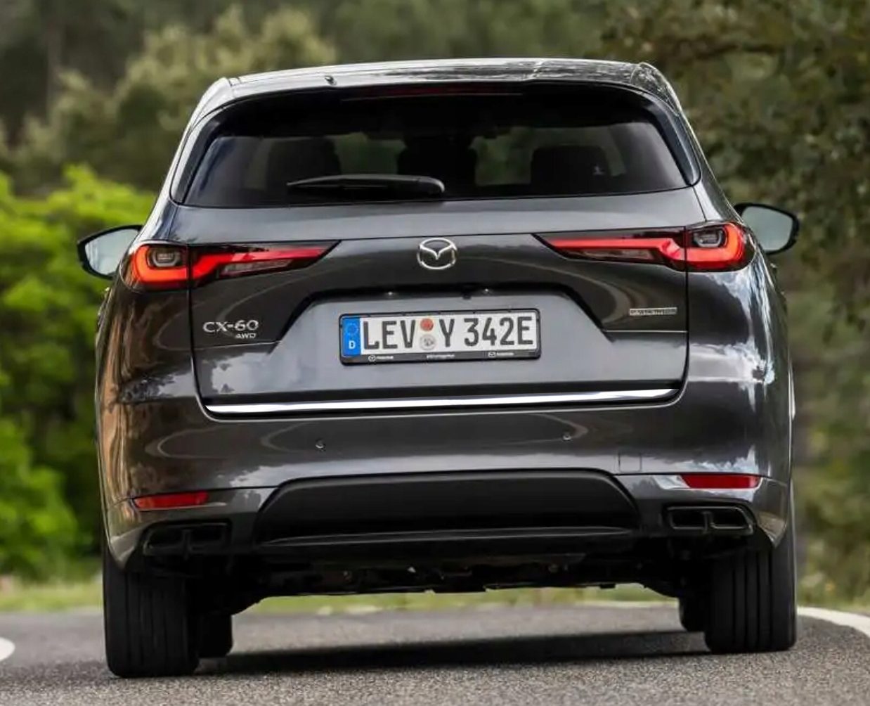 Finitura cromata per portellone posteriore Mazda CX-60