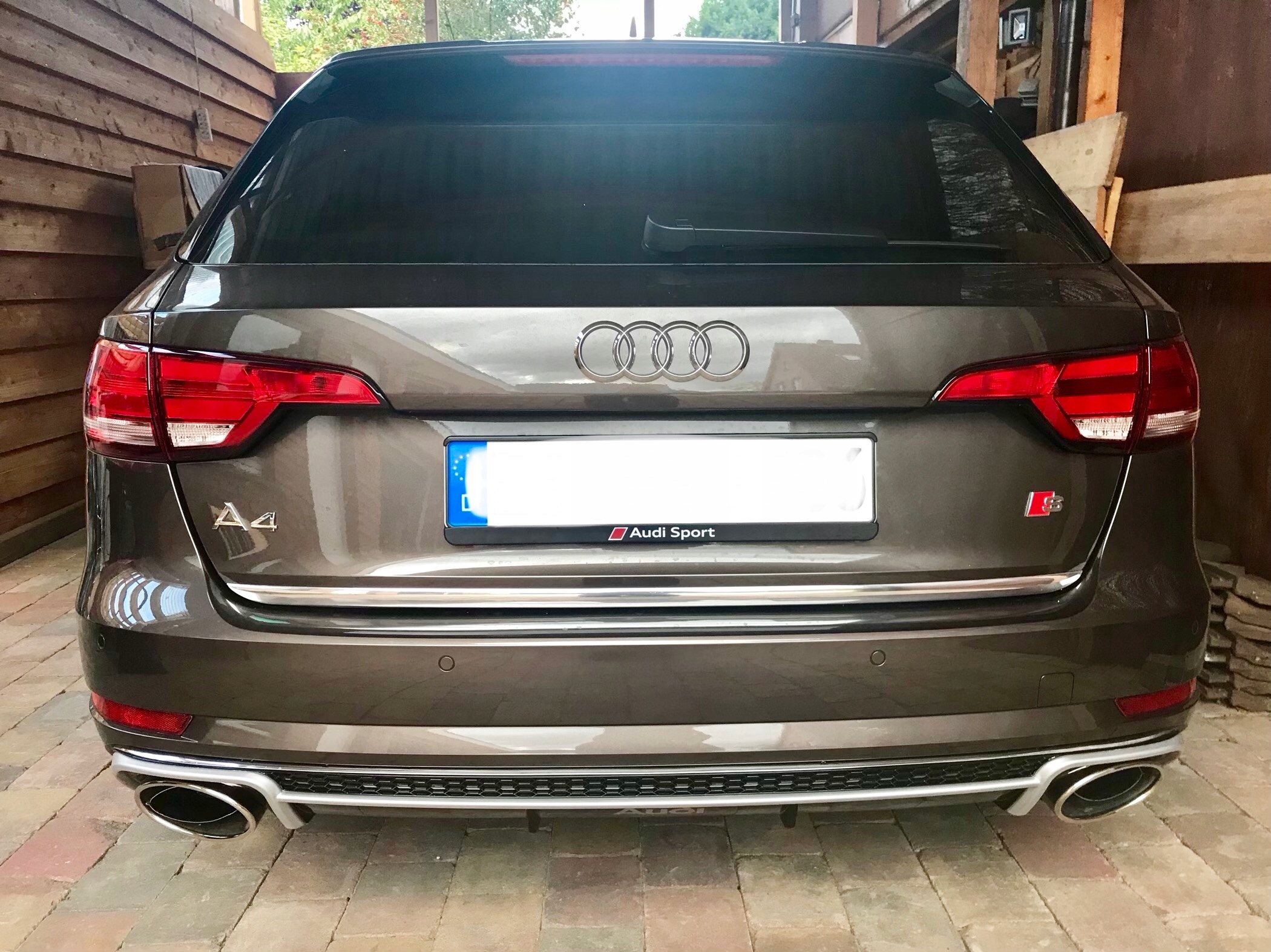 Tira cromada para coche