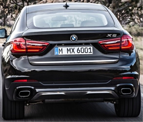 Chrome Trunk Lid Embellecedor