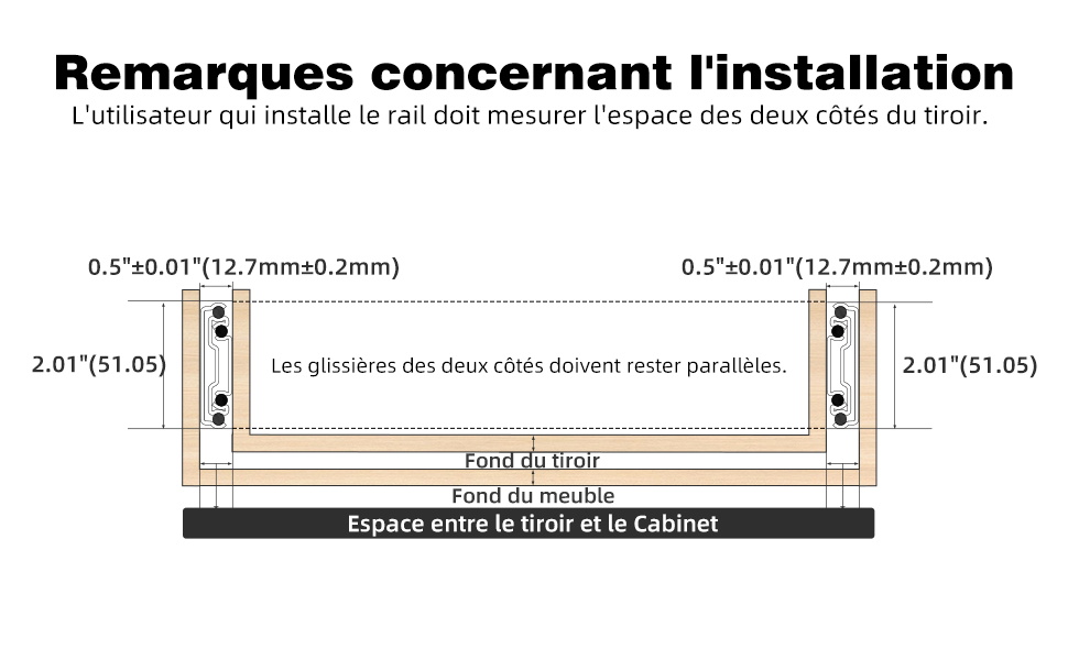 Diagramma che mostra le istruzioni per l'installazione del cassetto. Include misure e linee guida per la distanza tra il cassetto e il mobile.