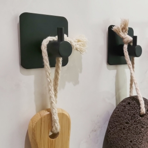 crochets pour serviettes de bain