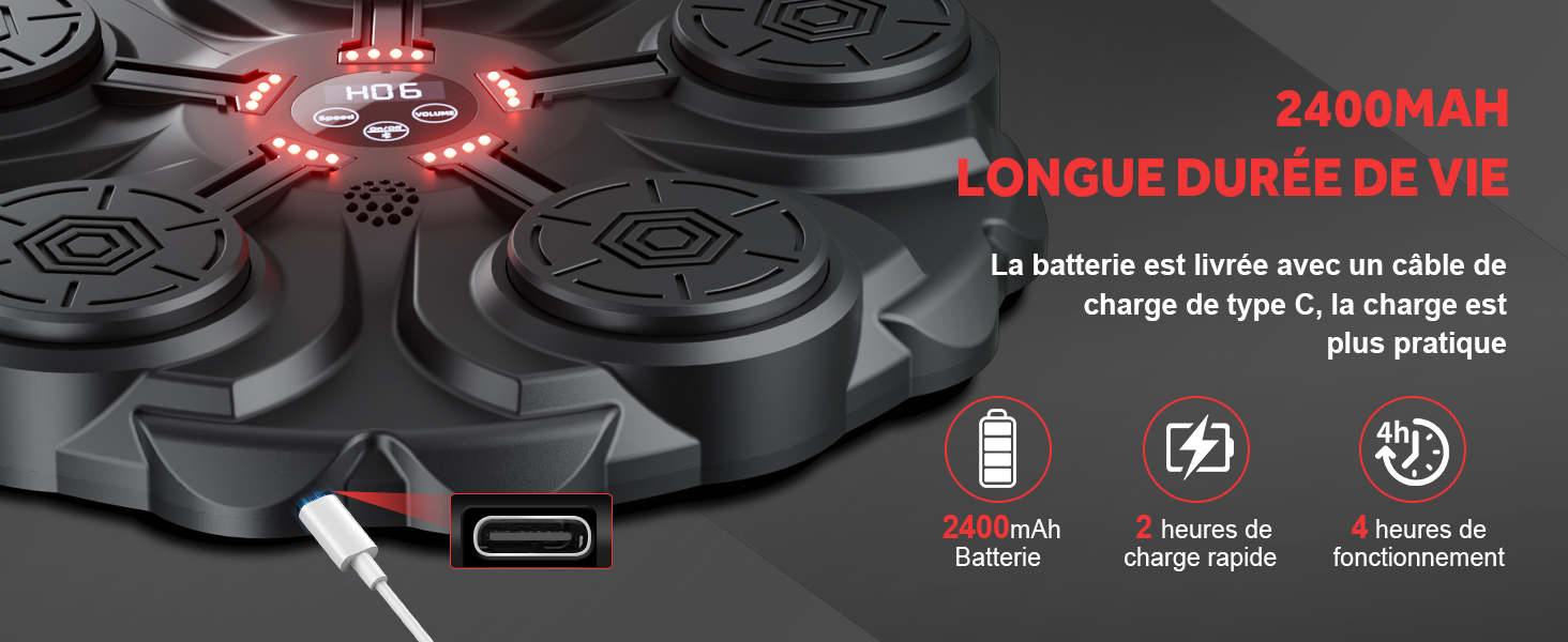 Gros plan du compartiment de la batterie du drone avec des lumières LED rouges. Dispose d'une capacité de 2400 mAh, d'un port de chargement USB-C et d'icônes indiquant une charge rapide et un temps de vol de 30 minutes