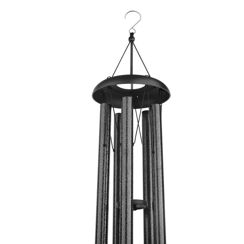 Détail des tubes noirs et de la voile du carillon 36 pouces