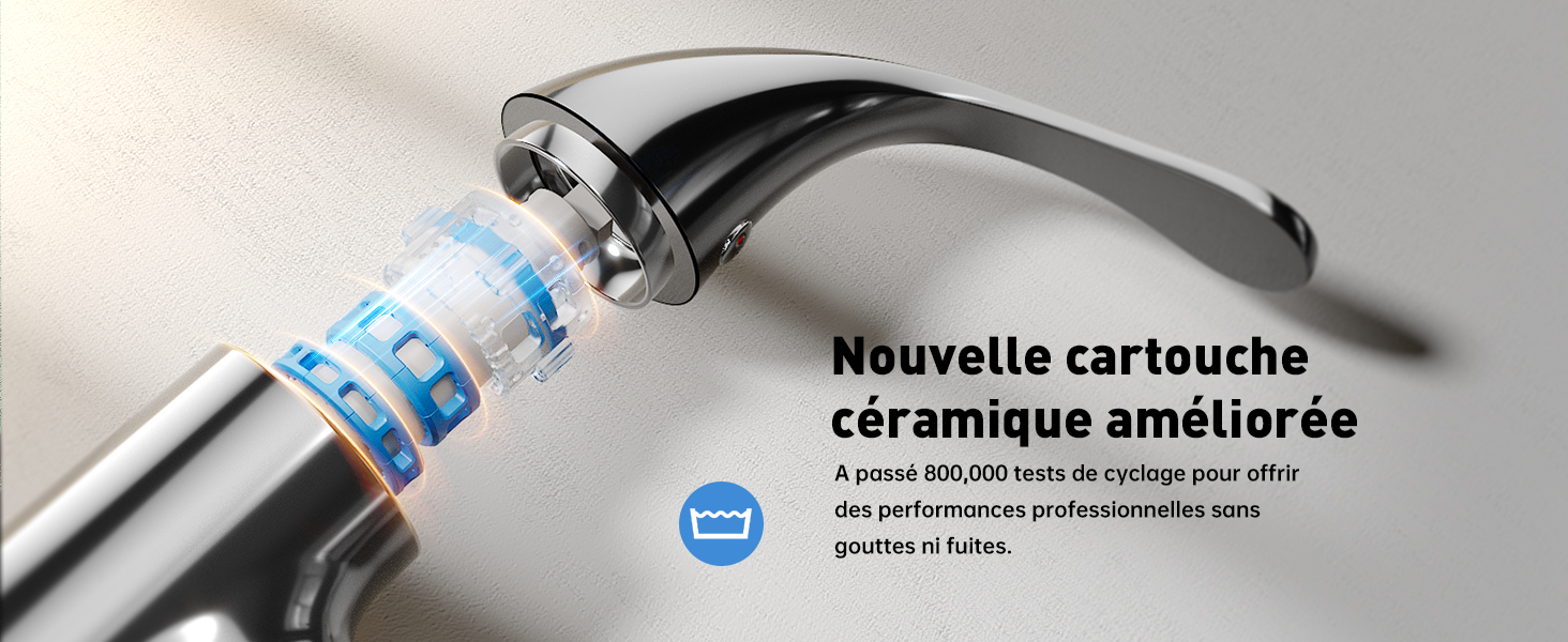 Attache de robinet grise connectée à une bouteille d'eau, dotée d'une technologie de cartouche en céramique avec un texte en français indiquant une performance améliorée.