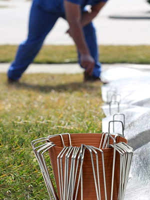 U-Shaped Pins for Landscaping Fabric Weed Barrier Irrigation Tubing