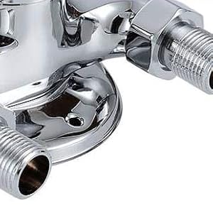 Robinet de douche triangulaire