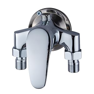 Robinet de douche triangulaire