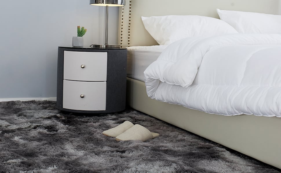 Tapis de salon gris foncé