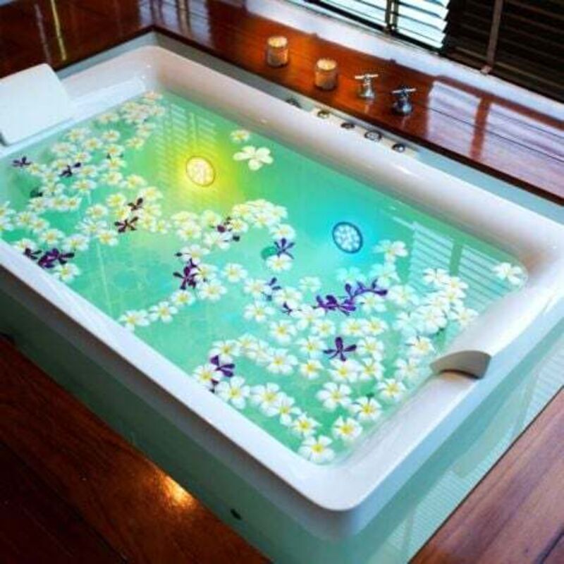Éclairage de piscine, lampe de piscine rechargeable entièrement scellée, étanche IP68, éclairage de piscine LED RVB 16 couleurs, économie d'énergie, adapté au jardin, à la baignoire, au spa, au vase ( - 4