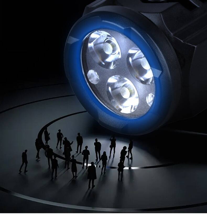 Torcia LED Ricaricabile 3000 Lumen Zoom a 5 Modalità - Negozio di Astronomia