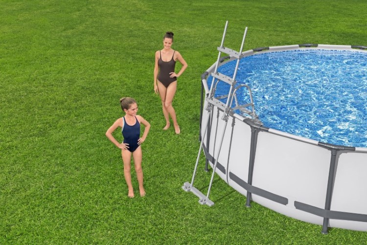 Bezpieczna drabinka basenowa Flip & Lock 107 cm Bestway 58330