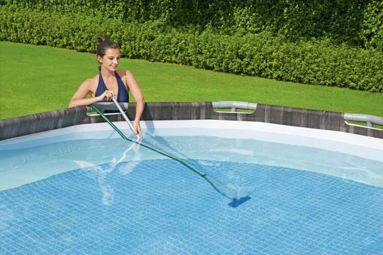 Aspiradora de piscinas Bestway 58013 con red de aterrizaje