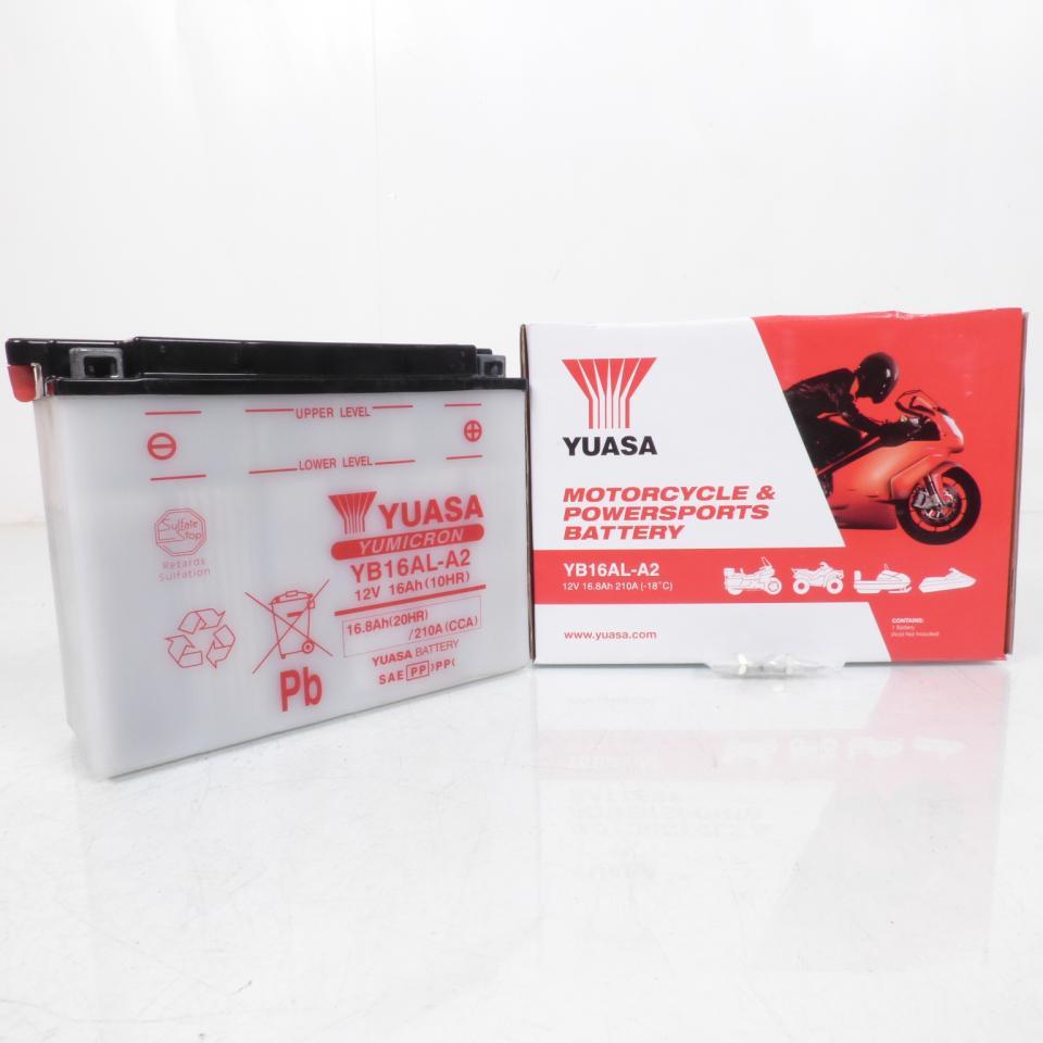 ></section><section><h4>Spécifications techniques</h4><ul><li>Voltage : 12 V</li><li>Capacité : 16 Ah</li><li>Puissance de démarrage (CCA) : 210 A</li><li>Longueur : 207 mm</li><li>Profondeur : 71.5 mm</li><li>Hauteur : 164 mm</li><li>Entretien : Avec entretien</li><li>Technologie : Plomb Calcium</li><li>Type de borne : TYPE 2</li><li>Position Borne + : Droite</li></ul></section><section><h4>Compatibilité et accessoires</h4><ul><li>Application : Batterie Moto, Batterie Quad, Batterie Scooter</li><li>Type de véhicule : Moto</li><li>Constructeur : Yamaha</li><li>Cylindrée : 750 cm3</li><li>Années compatibles : 1981 à 1982</li></ul></section><section><h4>Utilisation</h4><p>La batterie est vendue à l'unité et livrée conforme à la photo. Elle est idéale pour remplacer une batterie usée dans les modèles compatibles.</p></section><section><h4>Autres informations</h4><p>Produit neuf en parfait état.</p></section></article></div></div><div class=