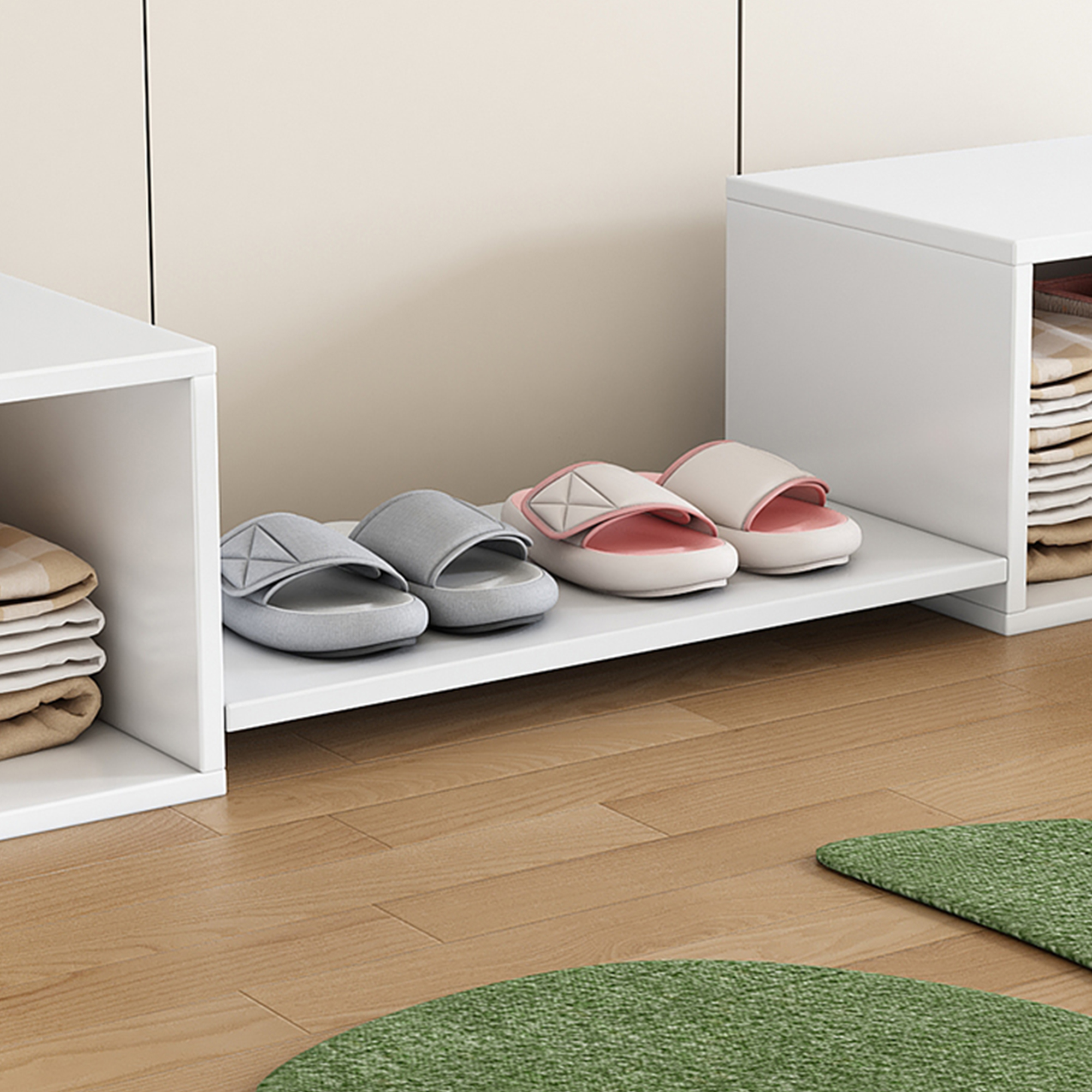Détail double porte banc chaussures blanc