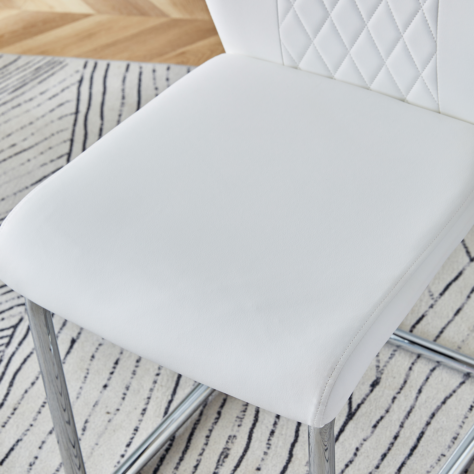 Chaise vue de côté
