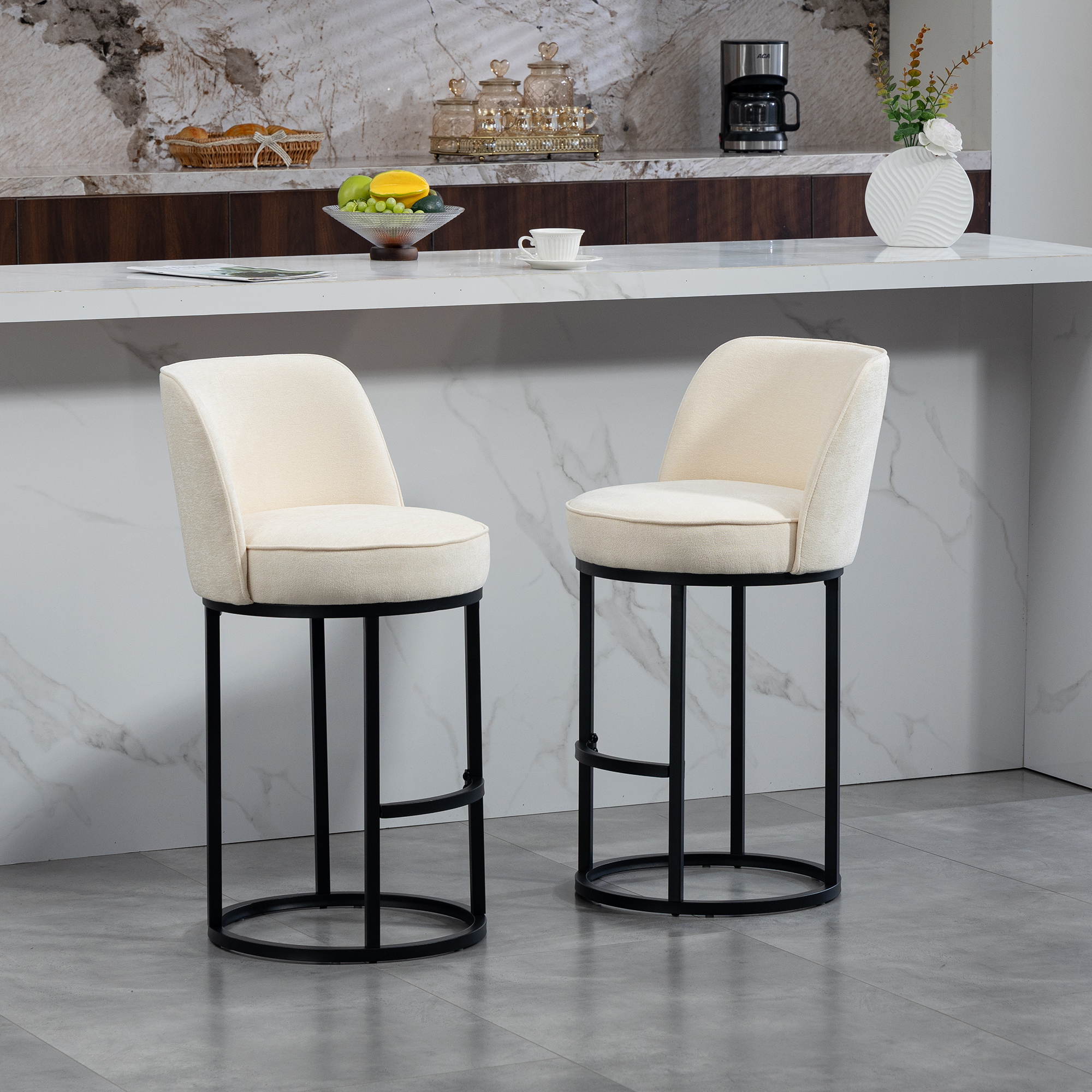 Détail assise rembourrée leinen et pieds métal noir