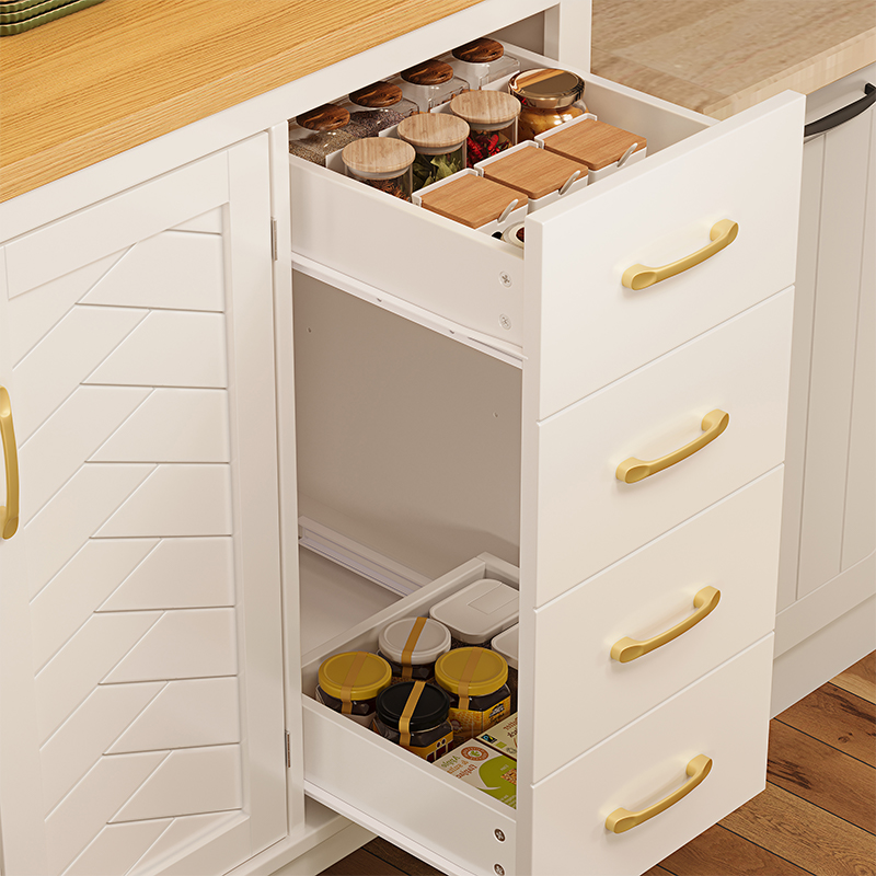 Buffet installé en salle à manger rangement vaisselle épices