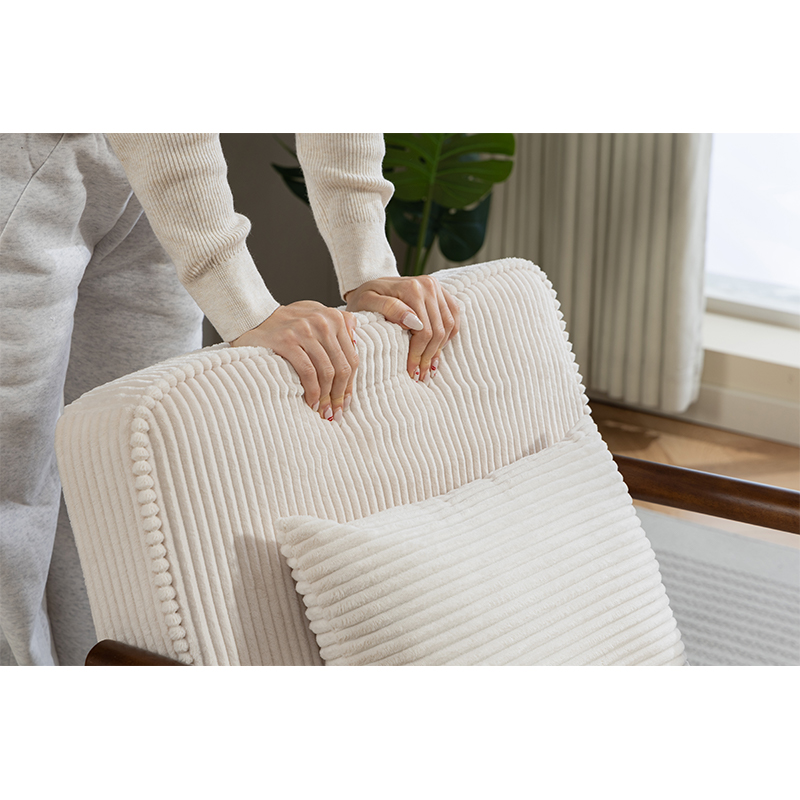 Détail coussin lombaire et dossier rembourré doux