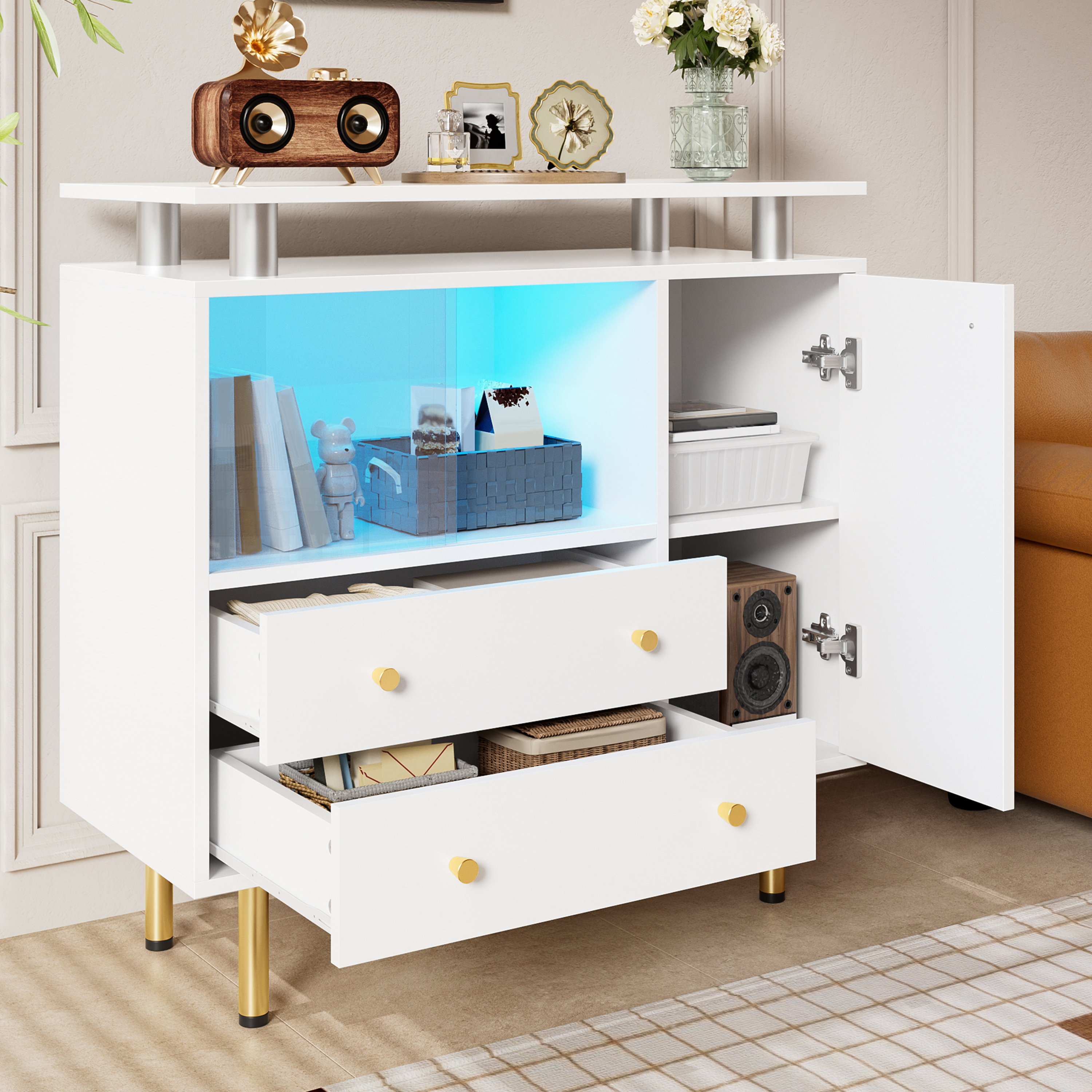 Buffet blanc avec éclairage LED, portes coulissantes en verre, tiroirs et pieds métalliques