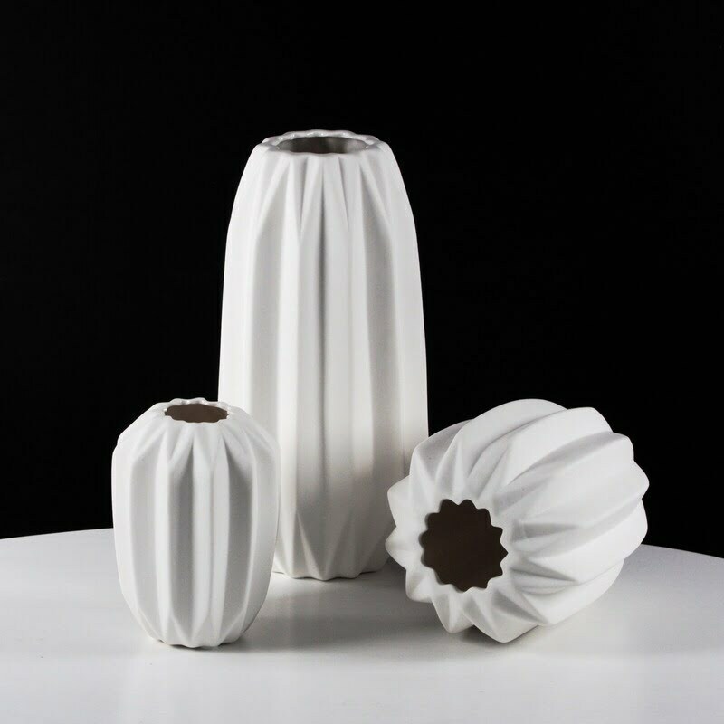 Jarrones decorativos de cerámica blanca