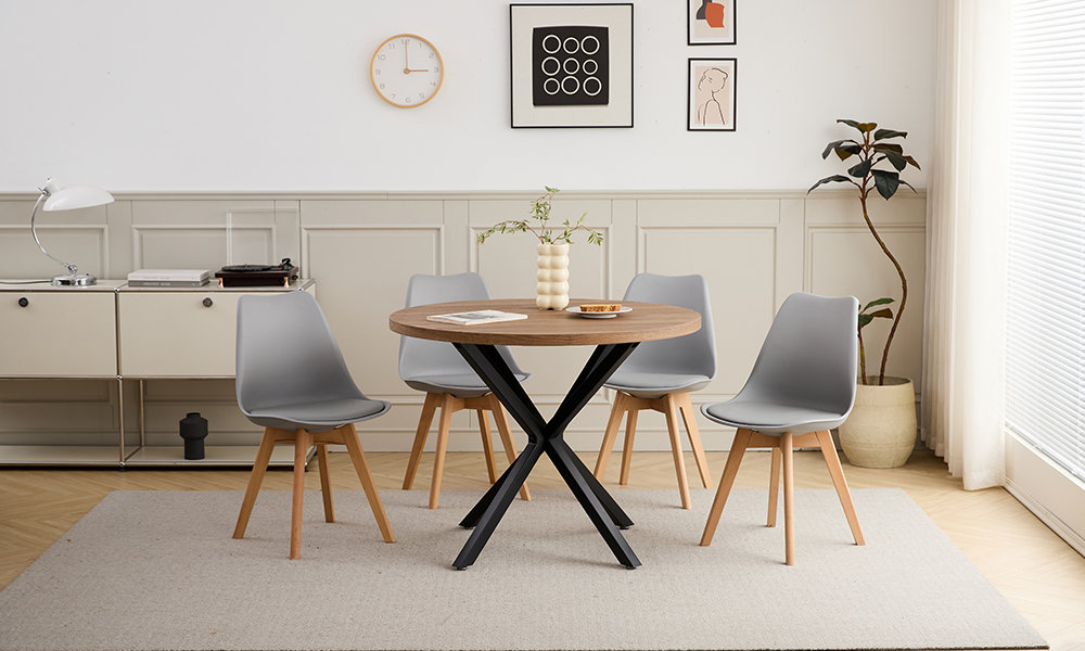 Set di 4 sedie scandinave