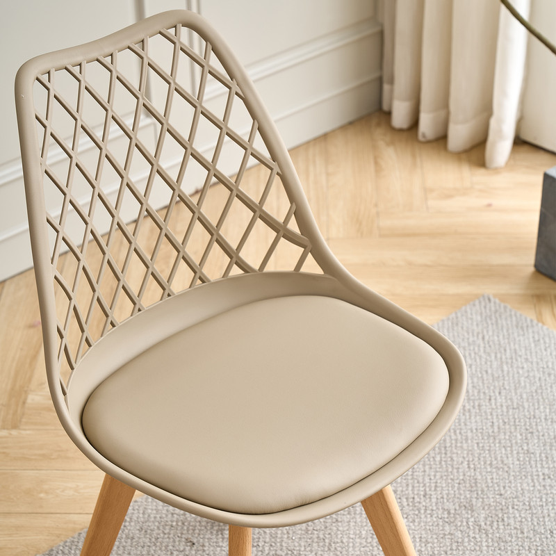 Détail ensemble table et chaises - vue 3