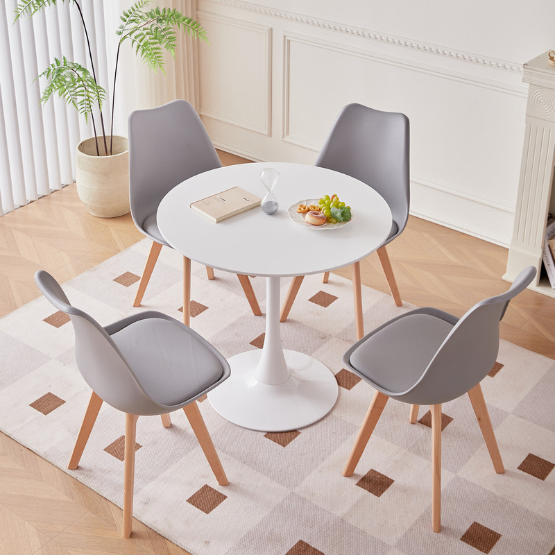 Comedor residencial con conjunto nórdico
