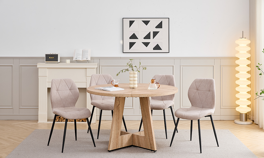 Ensemble table et chaises - vue d'ensemble