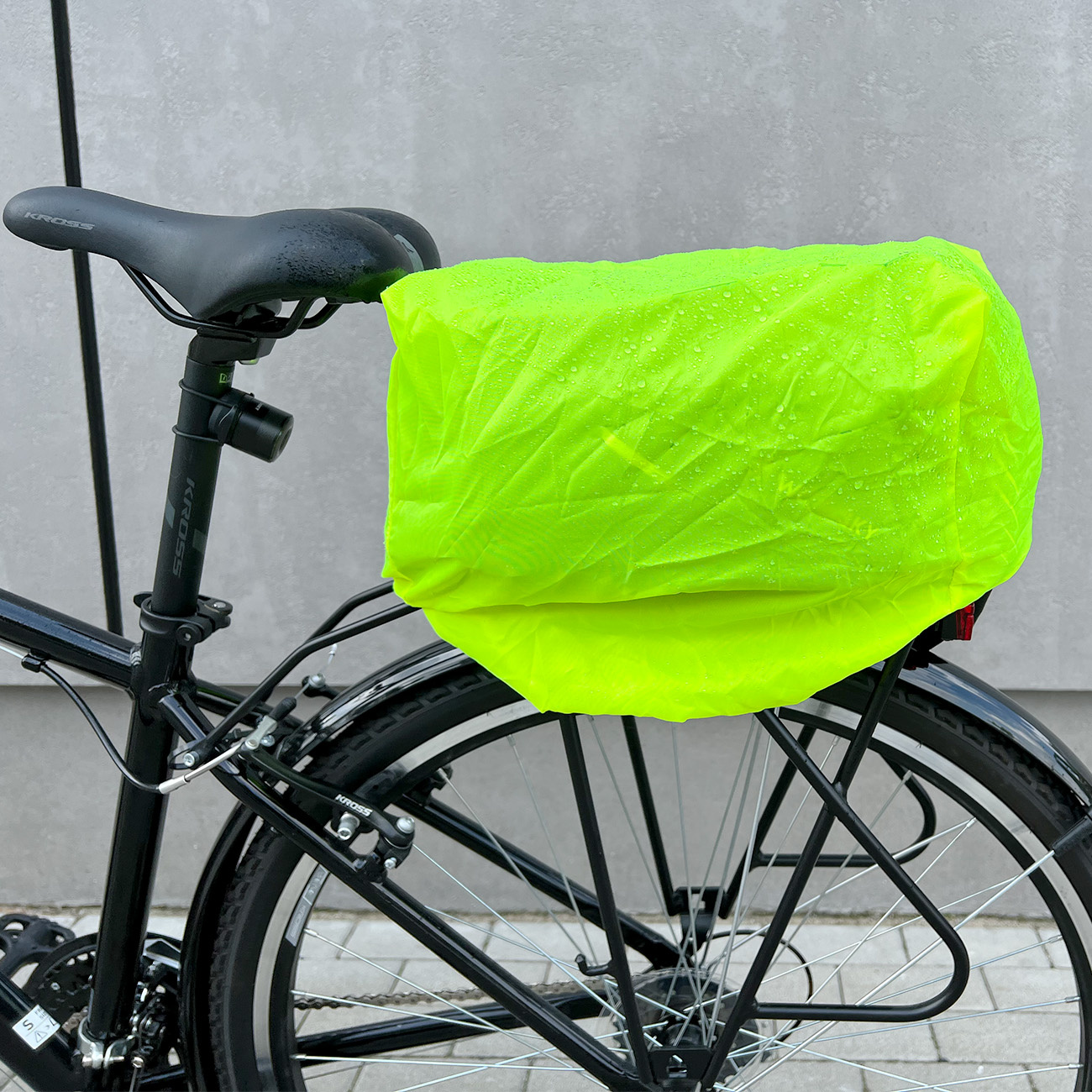 Regenhülle für die Wozinsky WBB22BK Gepäckträgertasche mit Gurt