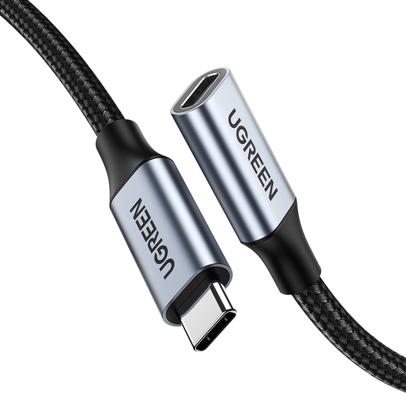 Cable Ugreen US372 con conectores USB-C / USB-C, Power Delivery, protocolos Quick Charge con una potencia de hasta 100 W, una velocidad de 10 Gb/s y una longitud de 1 m sobre fondo blanco