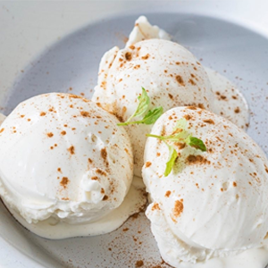 Gelato alla ricotta e cannella