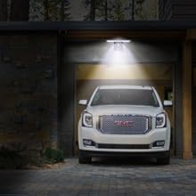 Lumières solaires de garage à LED