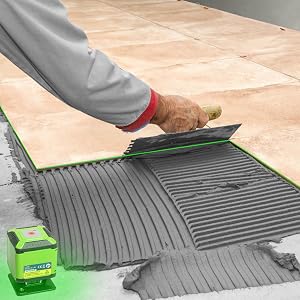 4. Travail de haute précision ●Le niveau laser vert Huepar FL360 peut disposer d'un laser horizontal à 360 degrés. Chaque tuile peut être posée avec une précision maximale. ●Idéal pour les sols, les carreaux, les lambris, les fixations murales, le papier peint, les pochoirs, les boiseries, la menuiserie de finition et plus encore.