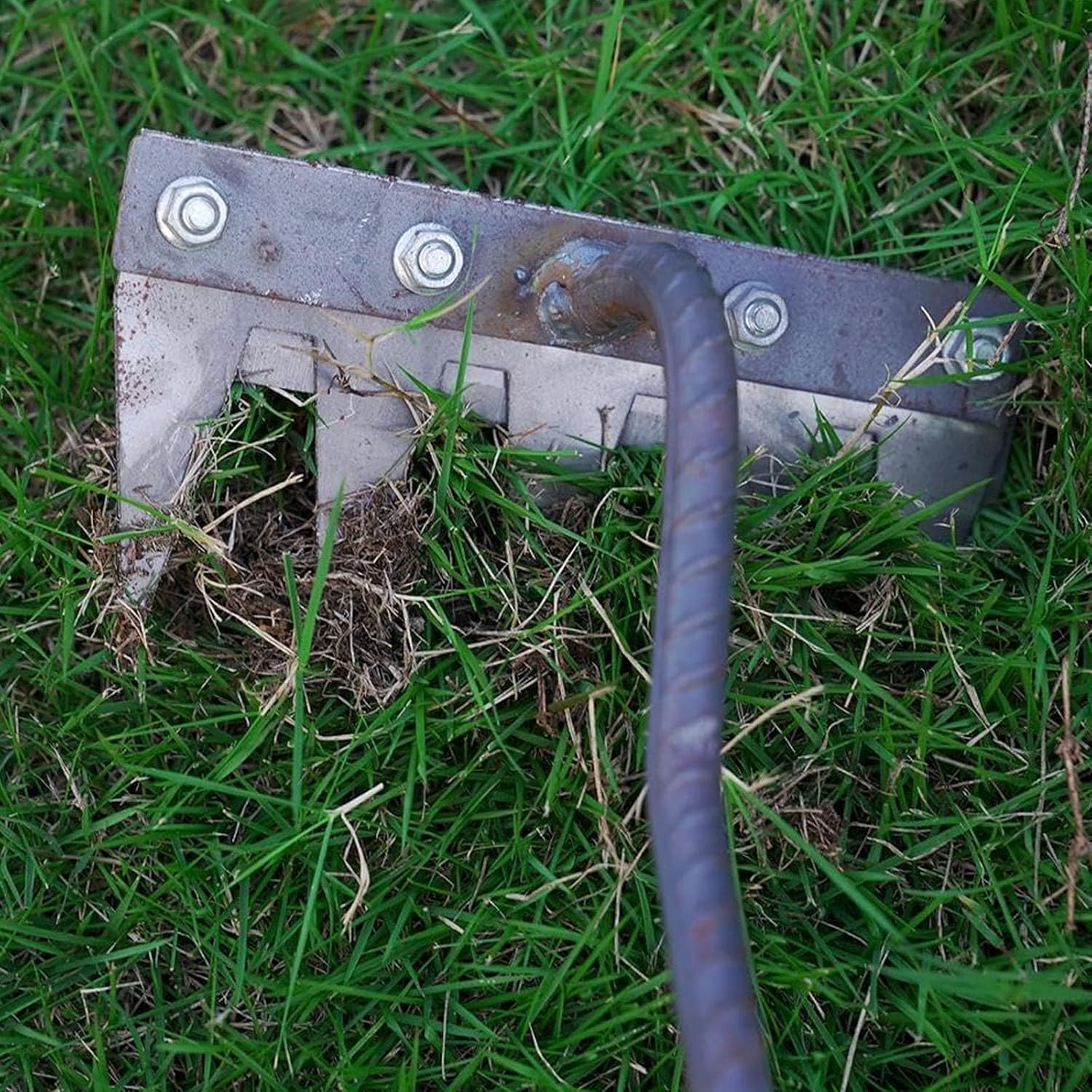 Rastrello Da Giardino Regolabile In Altezza – Testa Larga 43 Cm, 17 Denti In Metallo, Manico Da 152 Cm, Per Foglie E Prato