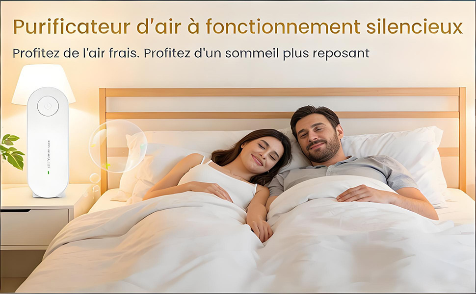 El texto dice 'Purificador de aire de funcionamiento silencioso'. Imagen de marketing de producto que muestra la decoración de un dormitorio con un purificador de aire.