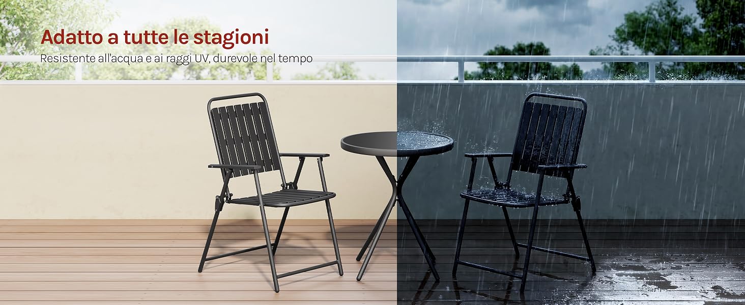 Moderna area di lavoro con sedie nere e scrivania bianca, con tastiera e materiali per scrivere in luce naturale.