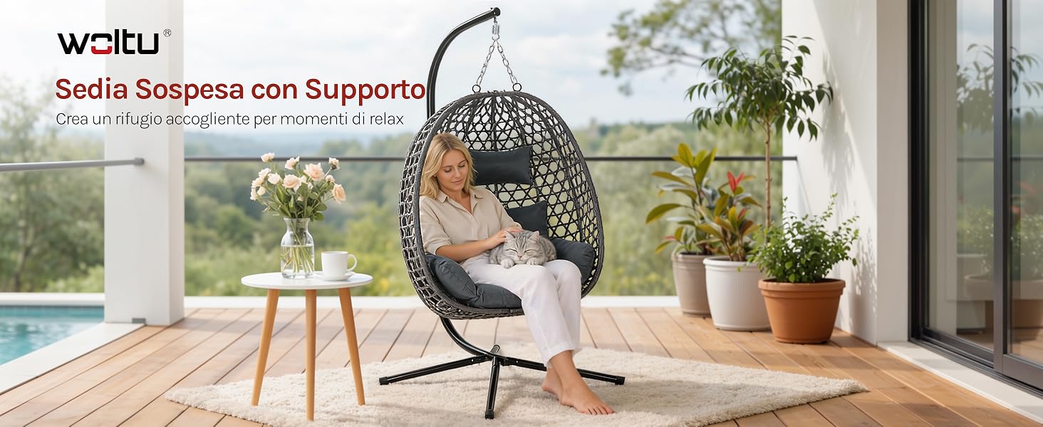 Il testo recita «Sedia Sospesa con Supporto» e «WOLTU». Installazione della sedia sospesa mostrata in un patio esterno con piante.