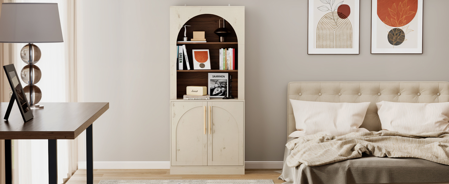 Collage di interior design che mostra camere da letto minimaliste con colori neutri, con pareti bianche, mobili in legno e semplici elementi decorativi.