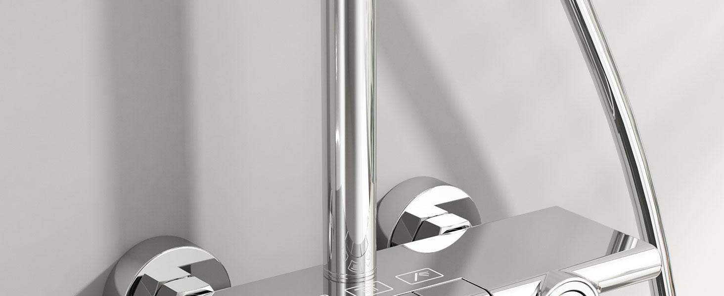 Robinet chromé présenté sous plusieurs angles, affichant un design moderne avec une poignée élégante et des caractéristiques de bec.
