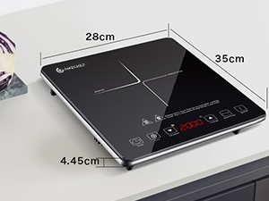 Table de cuisson à induction noire élégante avec commandes tactiles. Dimensions : 35 cm x 28 cm x 4,45 cm. Affichage numérique et plusieurs zones de cuisson visibles sur la surface vitrée.