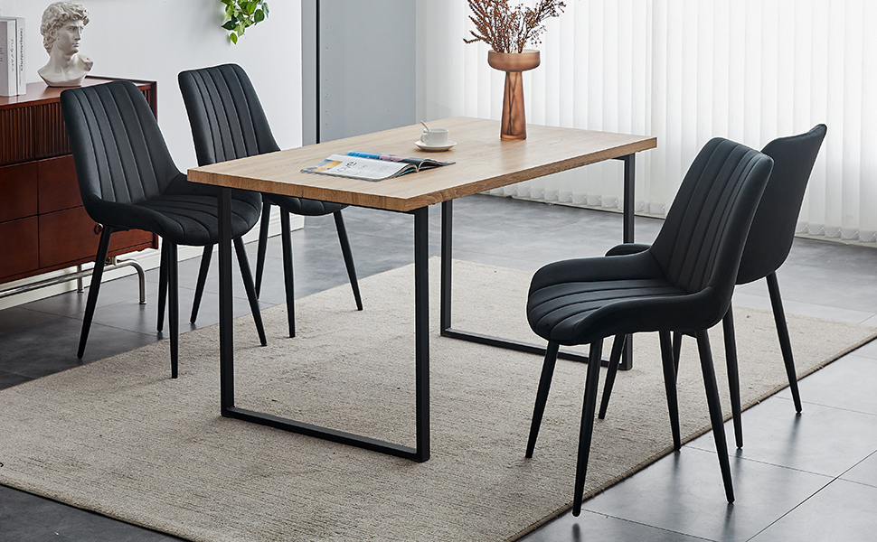 Chaises de salle