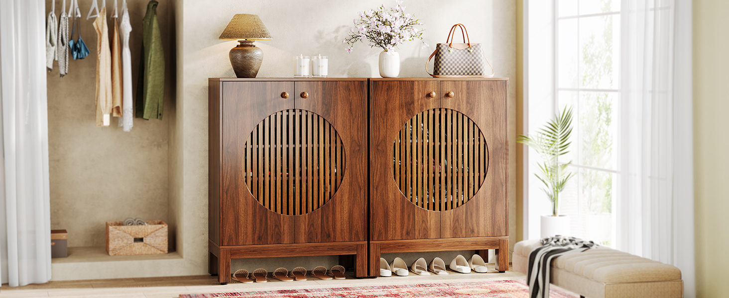 Großer Stauraum mit modernem Design