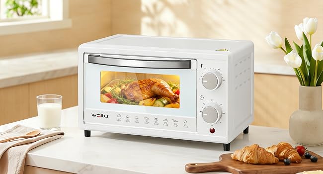 Forno tostapane da banco bianco mostrato in più visualizzazioni, che mostra varie funzioni di cottura e scenari di preparazione degli alimenti.